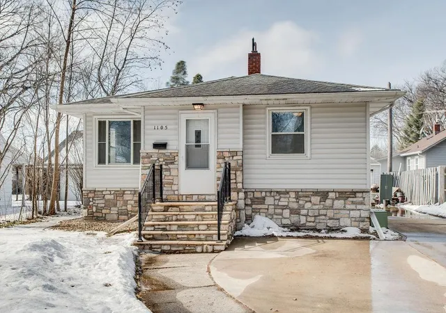 Homes for sale in Moorhead, MN | 1105 11th St S, Moorhead, MN 56560 | MLS# 6809531