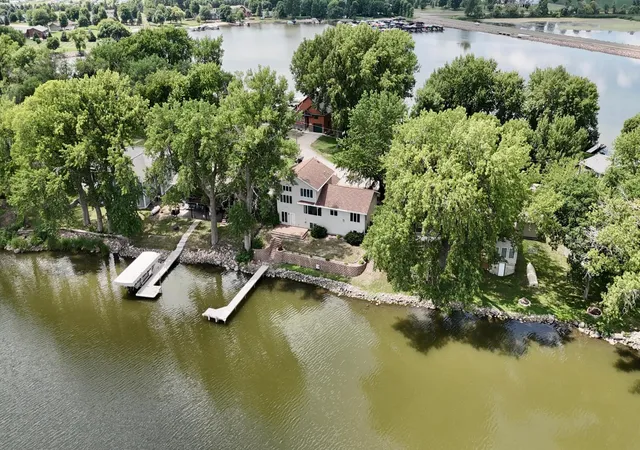 Photo 2 of Sale Pending at 6 Edgewater Rd, Slayton, MN 56172 | MLS# 6810221 | Listing updated on 2026-08-31