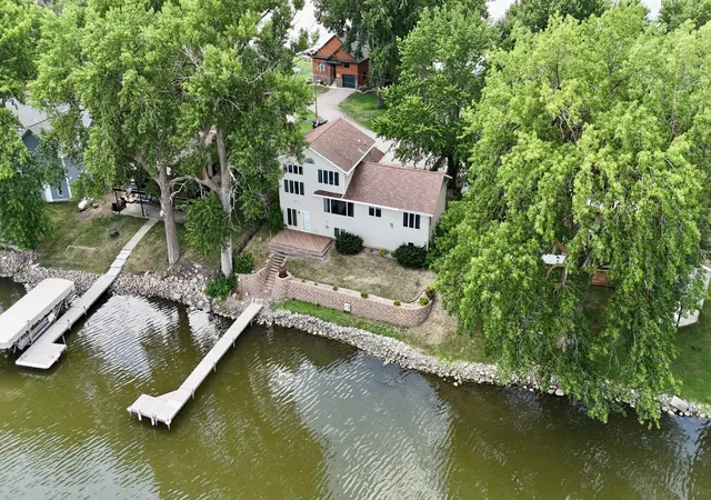 Photo 3 of Sale Pending at 6 Edgewater Rd, Slayton, MN 56172 | MLS# 6810221 | Listing updated on 2026-08-31