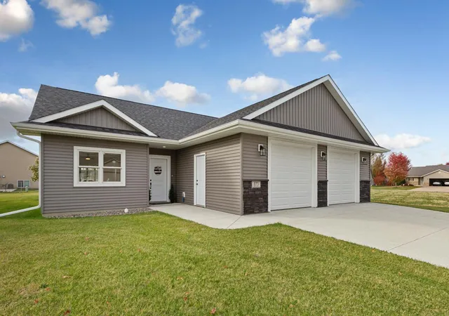2nd image of 873 Escalade Ln Se, Owatonna, MN 55060 | MLS# 6810394