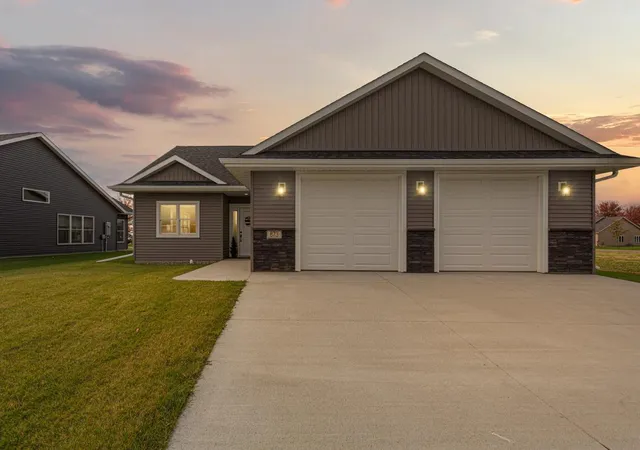 3rd image of 873 Escalade Ln Se, Owatonna, MN 55060 | MLS# 6810394
