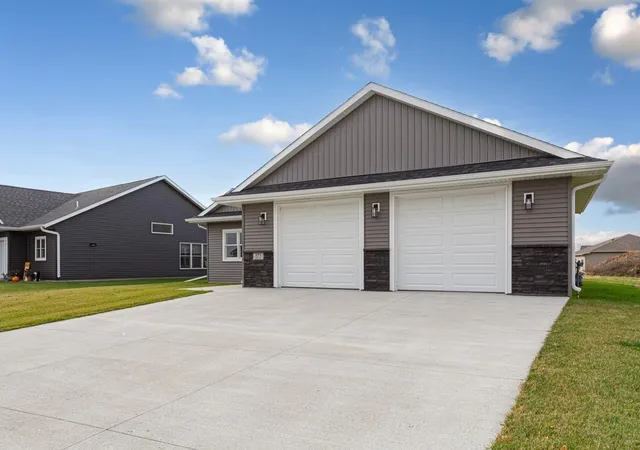 4th image of 873 Escalade Ln Se, Owatonna, MN 55060 | MLS# 6810394