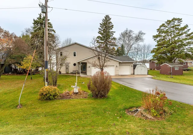 Homes for sale in Battle Lake, MN | 17159 Stalker Lake Rd, Battle Lake, MN 56515 | MLS# 6811434