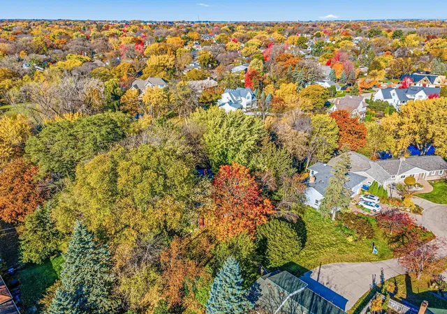 20th image of 4024 Wood End Dr, Minneapolis, MN 55424 | MLS# 6812235