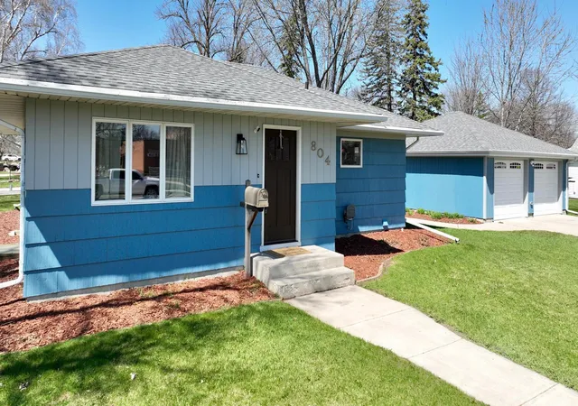 Homes for sale in Olivia, MN | 804 9th St S, Olivia, MN 56277 | MLS# 6812407