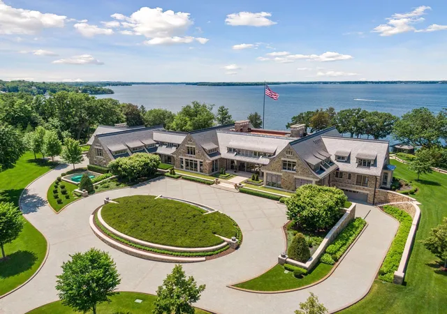 Homes for sale in Wayzata, MN | 2770 Gale Rd, Wayzata, MN 55391 | MLS# 6812564