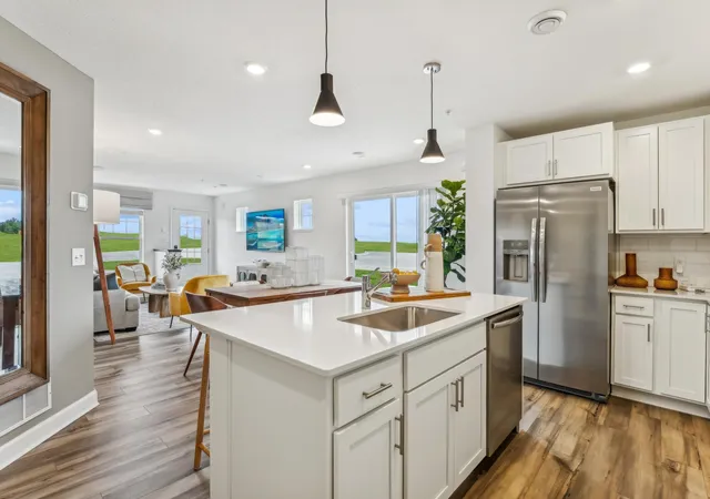 3rd image of 3070 Cedar St, Saint Paul, MN 55117 | MLS# 6812575
