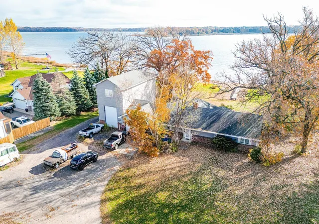 Homes for sale in Chisago City, MN | 9225 Lake Blvd, Chisago City, MN 55013 | MLS# 6812816