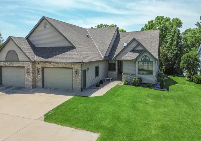 Homes for sale in Mankato, MN | 109 Teton Ct, Mankato, MN 56001 | MLS# 6813747