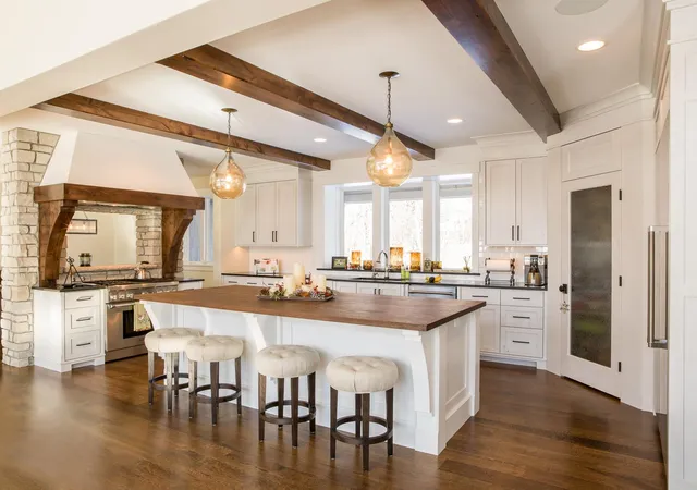 Photo 4 of Single family home for sale at 2800 Casco Point Rd, Wayzata, MN 55391 | MLS# 6814820 | Listing updated on 2026-10-26