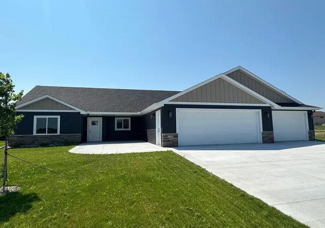 23rd image of 129 Highlands Blvd, Melrose, MN 56352 | MLS# 6814942