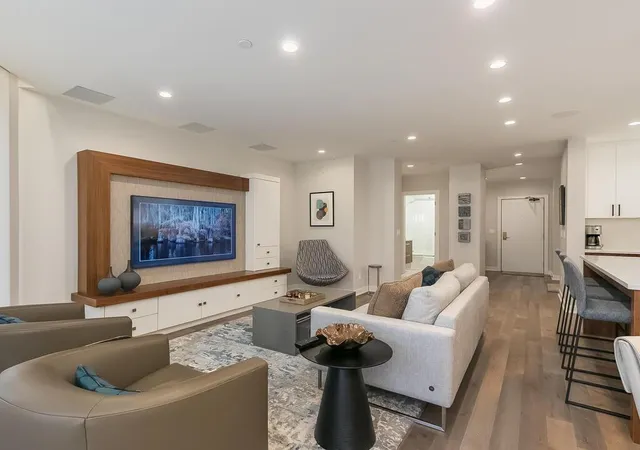 4th image of 1201 Yale Pl #1107, Minneapolis, MN 55403 | MLS# 6815740