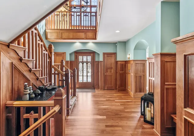 Photo 3 of Mansion for sale at 3 Circle E, Minneapolis, MN 55436 | MLS# 6816190 | Listing updated on 2026-08-06