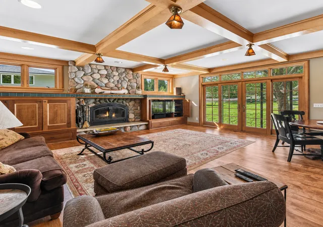 Photo 4 of Single family home for sale at 3 Circle E, Minneapolis, MN 55436 | MLS# 6816190 | Listing updated on 2026-08-06