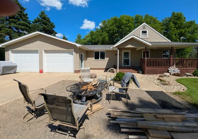 Photo 3 of Single family home for sale at 6045 20th Street SW, Montevideo, MN 56265 | MLS# 6816846 | Listing updated on 2026-09-12
