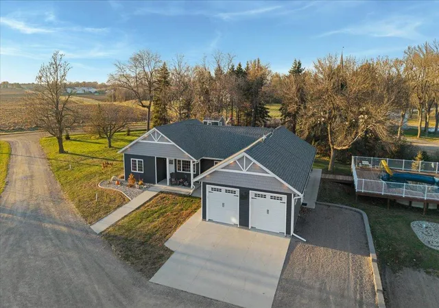 Photo 3 of Single family home for sale at 4010 40th Avenue Sw, Montevideo, MN 56265 | MLS# 6817835 | Listing updated on 2026-09-08