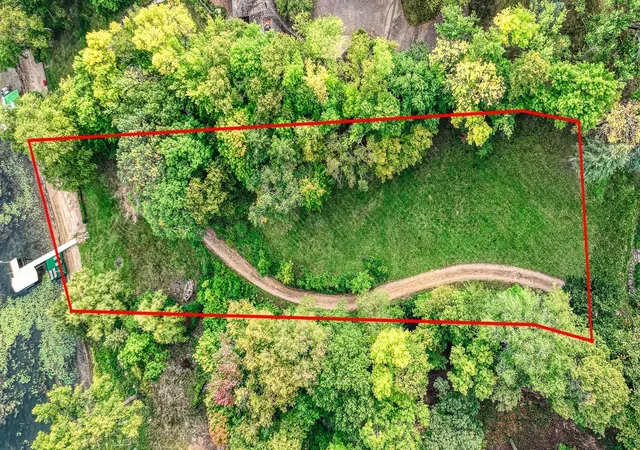 1st image of 970 Pleasant View Rd, Chanhassen, MN 55317 | MLS# 6817889