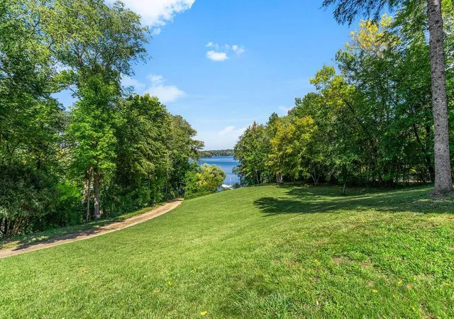 5th image of 970 Pleasant View Rd, Chanhassen, MN 55317 | MLS# 6817889