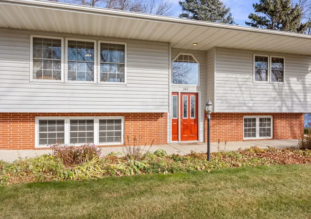 Homes for sale in Winsted, MN | 362 S Shore Dr, Winsted, MN 55395 | MLS# 6818275