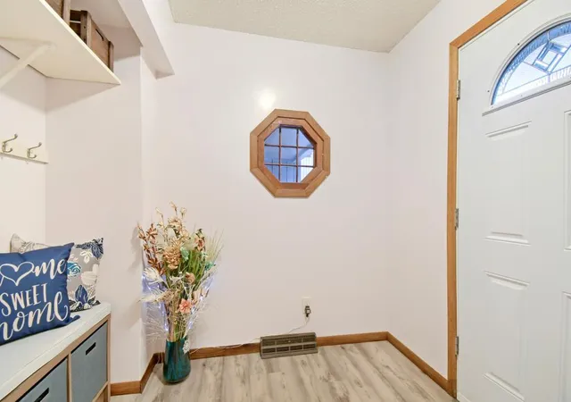 Photo 3 of Sale Pending at 1540 S Timber Ridge, Minneapolis, MN 55432 | MLS# 6818765 | Listing updated on 2026-09-04