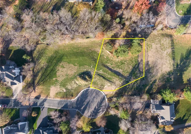 1st image of 3941x White Oak Ln, Excelsior, MN 55331 | MLS# 6818894