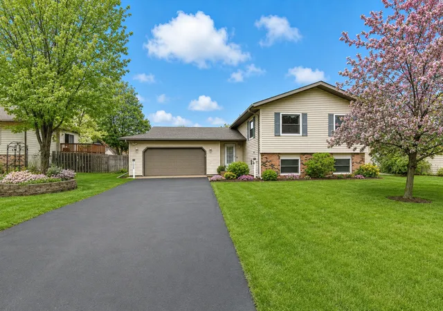 Homes for sale in Saint Cloud, MN | 1508 Prairie Hill Rd, Saint Cloud, MN 56301 | MLS# 6819021