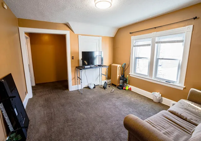 Listing Photo 5 - Condo for sale in building located at 597 Virginia St, Saint Paul, MN 55103