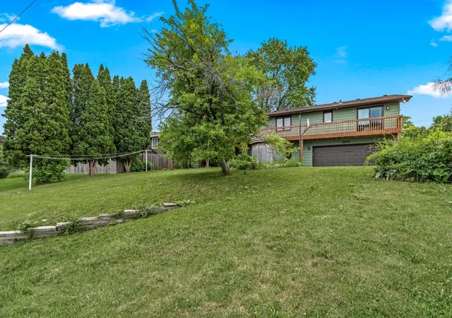 Photo 3 of Single family home for sale at 3301 Edgemere Ave, Minneapolis, MN 55418 | MLS# 6819853 | Listing updated on 2026-08-20