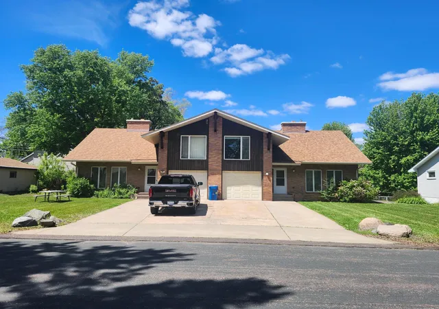 1st image of 1745 Duluth St, Saint Paul, MN 55109 | MLS# 6820265