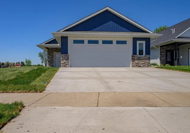 Homes for sale in Hutchinson, MN | 1332 Bradford Street Se, Hutchinson, MN 55350 | MLS# 6820352