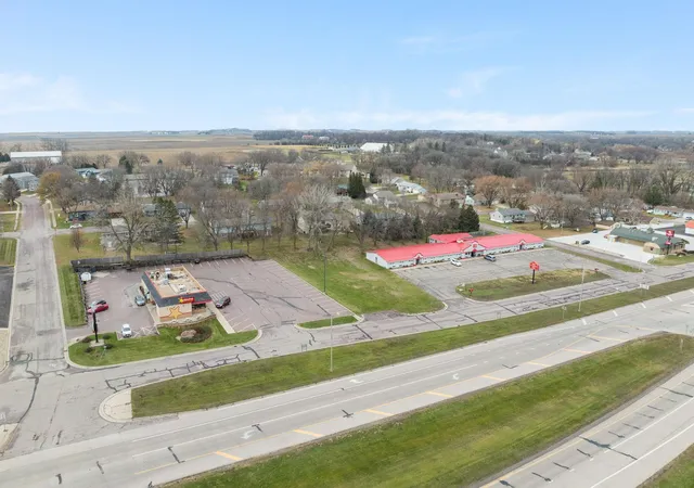 Homes for sale in Windom, MN | 240 3Rd Ave, Windom, MN 56101 | MLS# 6820919
