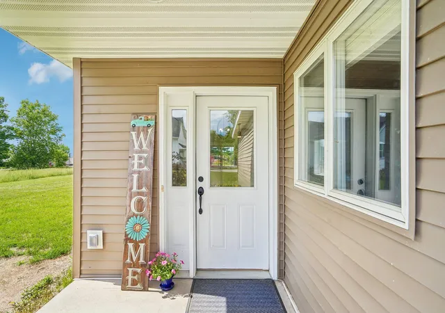 3rd image of 1303 Prairie Ln, Saint Croix Falls, WI 54024 | MLS# 6821397
