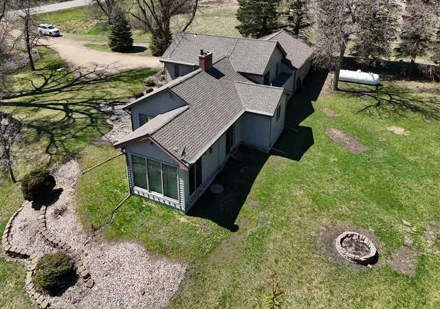 Homes for sale in Windom, MN | 45722 County Road 15, Windom, MN 56101 | MLS# 6822340