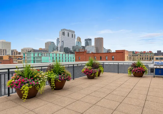 2nd image of 212 N 1St St, Minneapolis, MN 55401