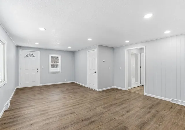 Photo 3 of Single family home for sale at 9350 Roy Rd, Delano, MN 55328 | MLS# 6822795 | Listing updated on 2026-09-22
