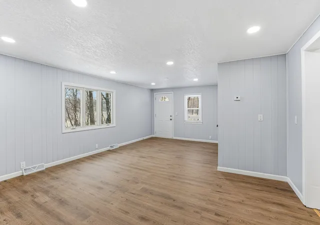 Photo 4 of Single family home for sale at 9350 Roy Rd, Delano, MN 55328 | MLS# 6822795 | Listing updated on 2026-09-22