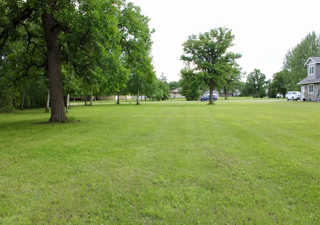 5th image of 401 Robson Ct, Thief River Falls, MN 56701 | MLS# 6823587