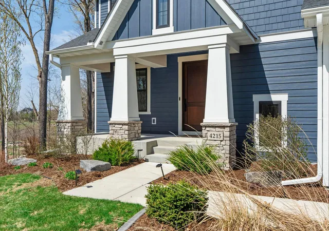 4th image of 4215 Halsteads Bay Ln, Excelsior, MN 55331 | MLS# 6823616