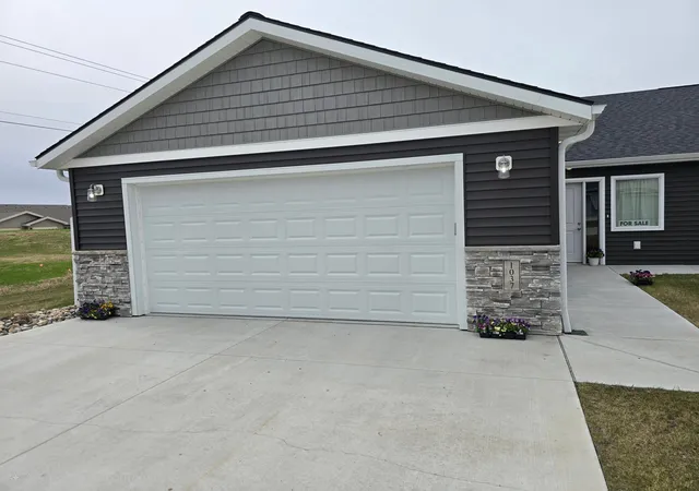 2nd image of 1037 Village Ln, Detroit Lakes, MN 56501 | MLS# 6824539