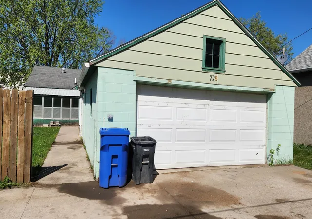 Homes for sale in Fargo, ND | 729 14th St N, Fargo, ND 58102 | MLS# 6825087