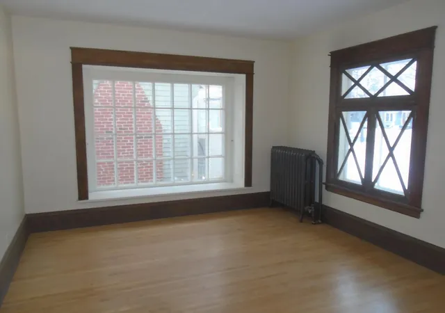 Photo 3 of Single family home for sale at 1048 Linwood Ave, Saint Paul, MN 55105 | MLS# 6825338 | Listing updated on 2026-09-03