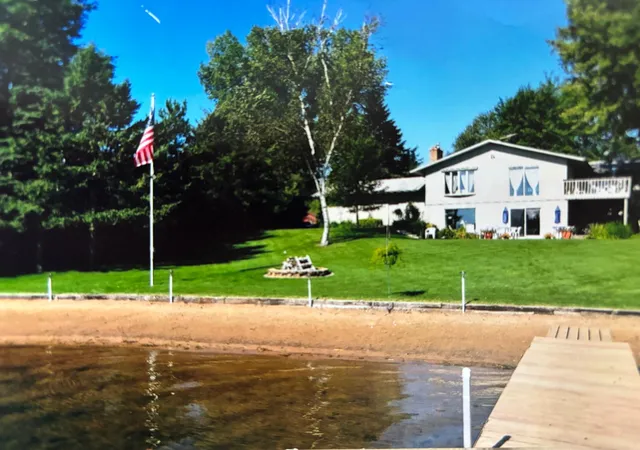 Photo 3 of Single family home for sale at 12521 Homestead Dr, Saint Paul, MN 55110 | MLS# 6826322 | Listing updated on 2026-08-28