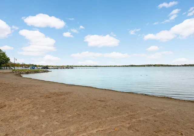 Photo 3 of Single family home for sale at 744 N Shore Dr, Forest Lake, MN 55025 | MLS# 7000112 | Listing updated on 2026-10-01