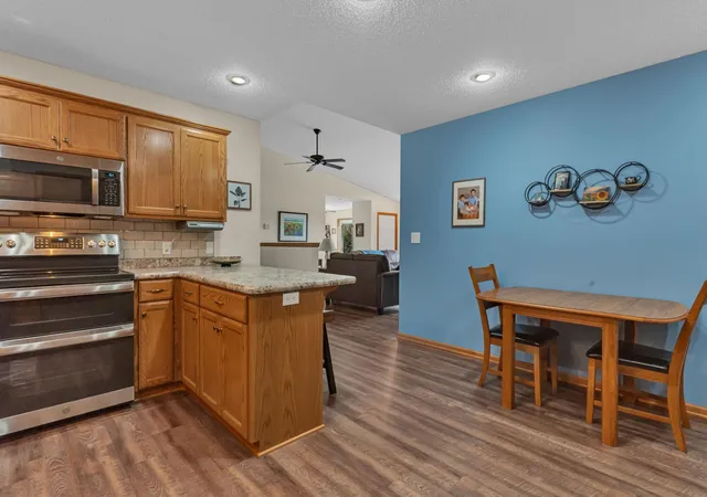 Homes for sale in New London, MN | 125 Meadow Ln, New London, MN 56273 | MLS# 7000737
