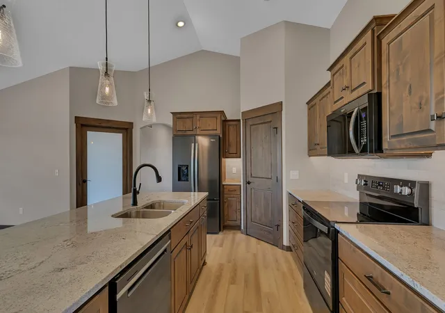 Photo 3 of Single family home for sale at 1900 Sandstone Loop S, Sartell, MN 56377 | MLS# 7000862 | Listing updated on 2026-05-27