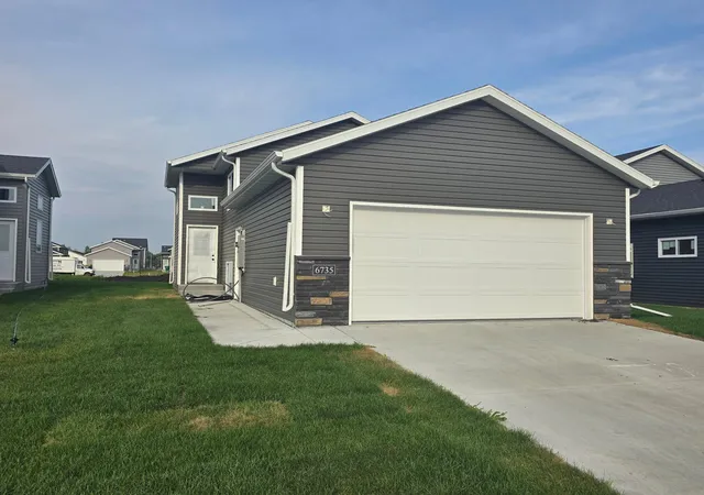 Homes for sale in Horace, ND | 6735 Joseph St, Horace, ND 58047 | MLS# 7000871