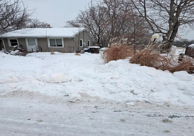 1st image of 520 Queensland Ln N, Minneapolis, MN 55447 | MLS# 7001100