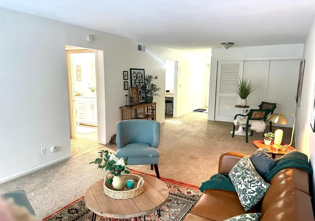 3rd image of 6423 Colony Wy #3L, Minneapolis, MN 55435 | MLS# 7001792