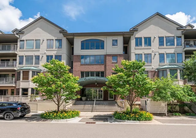 Condo for sale at 5225 Grandview Sq #210, Minneapolis, MN 55436 | MLS# 7001832