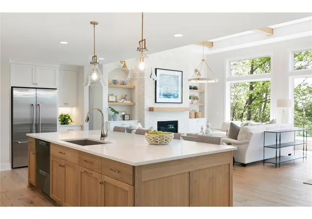 Photo 4 of Sale Pending at 9257 Timberland Trl, Eden Prairie, MN 55347 | MLS# 7001928 | Listing updated on 2026-08-29